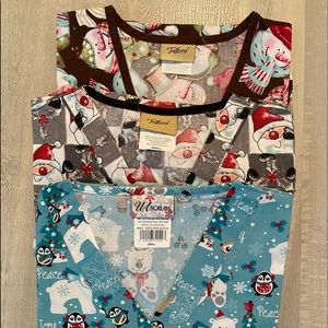 Christmas Scrub Tops!  Size small.